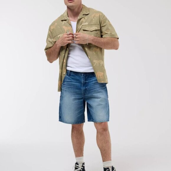 American Eagle Men's Shirt Size M 24/7 Stretch Jaguar Print Button-Up Poolside - Picture 3 of 11